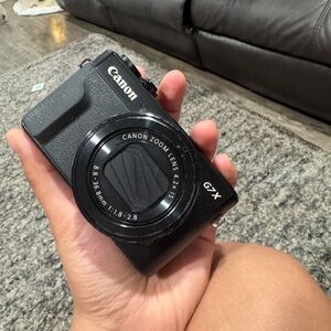 Canon Power Shot G7X Mark II